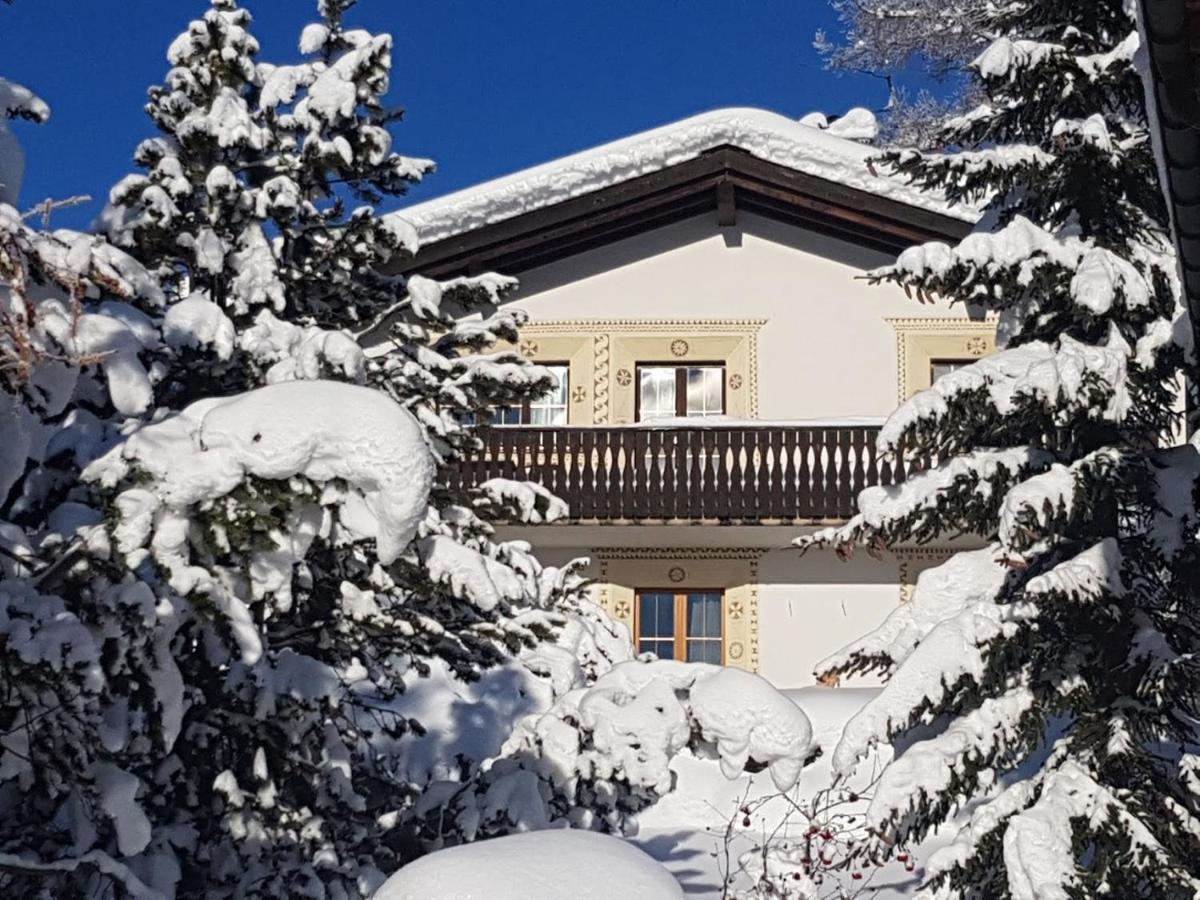 Tgampi Saura 395 Rue Daire Lenz Dış mekan fotoğraf